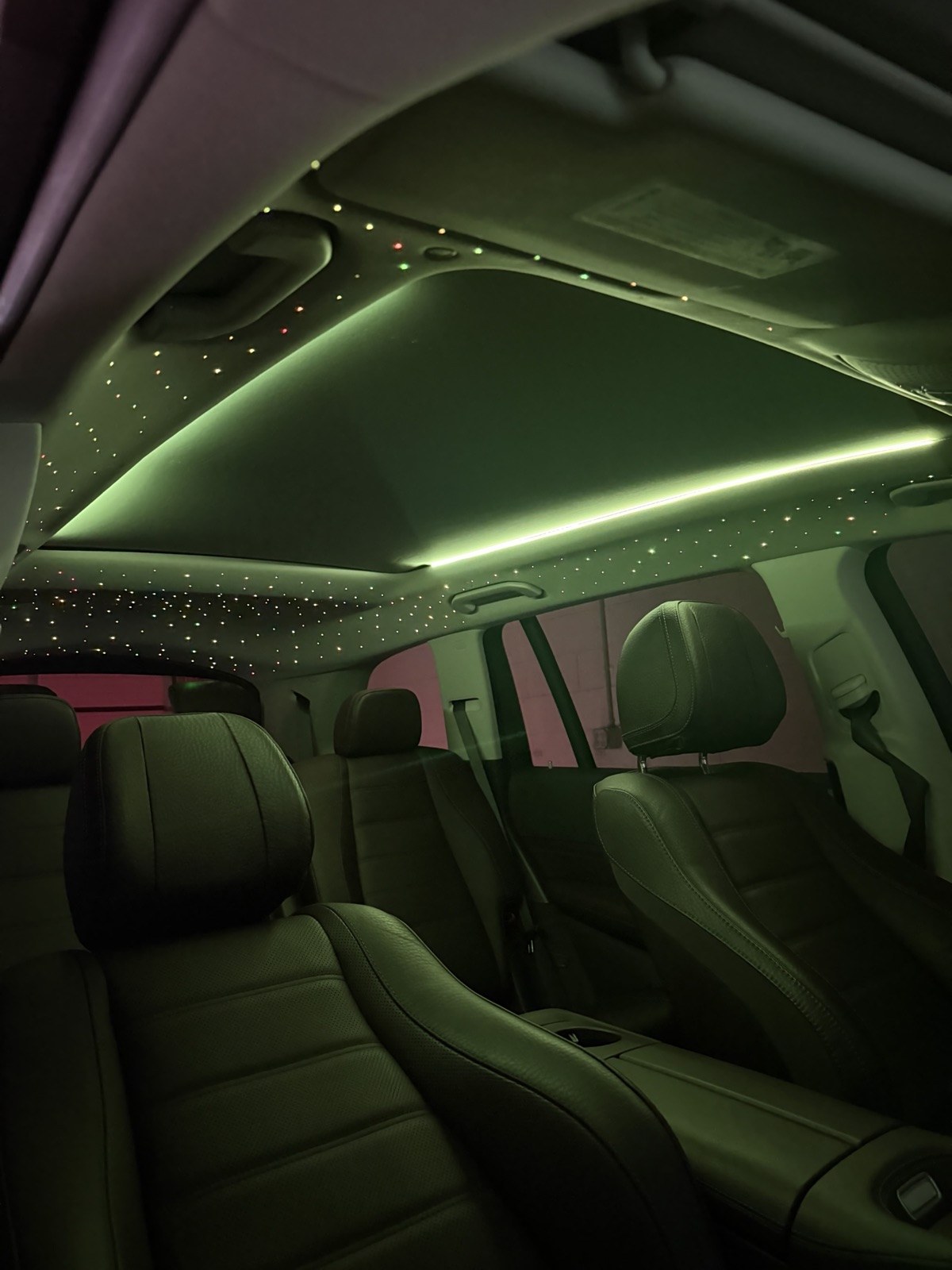 Mercedes SUV green starlight roof